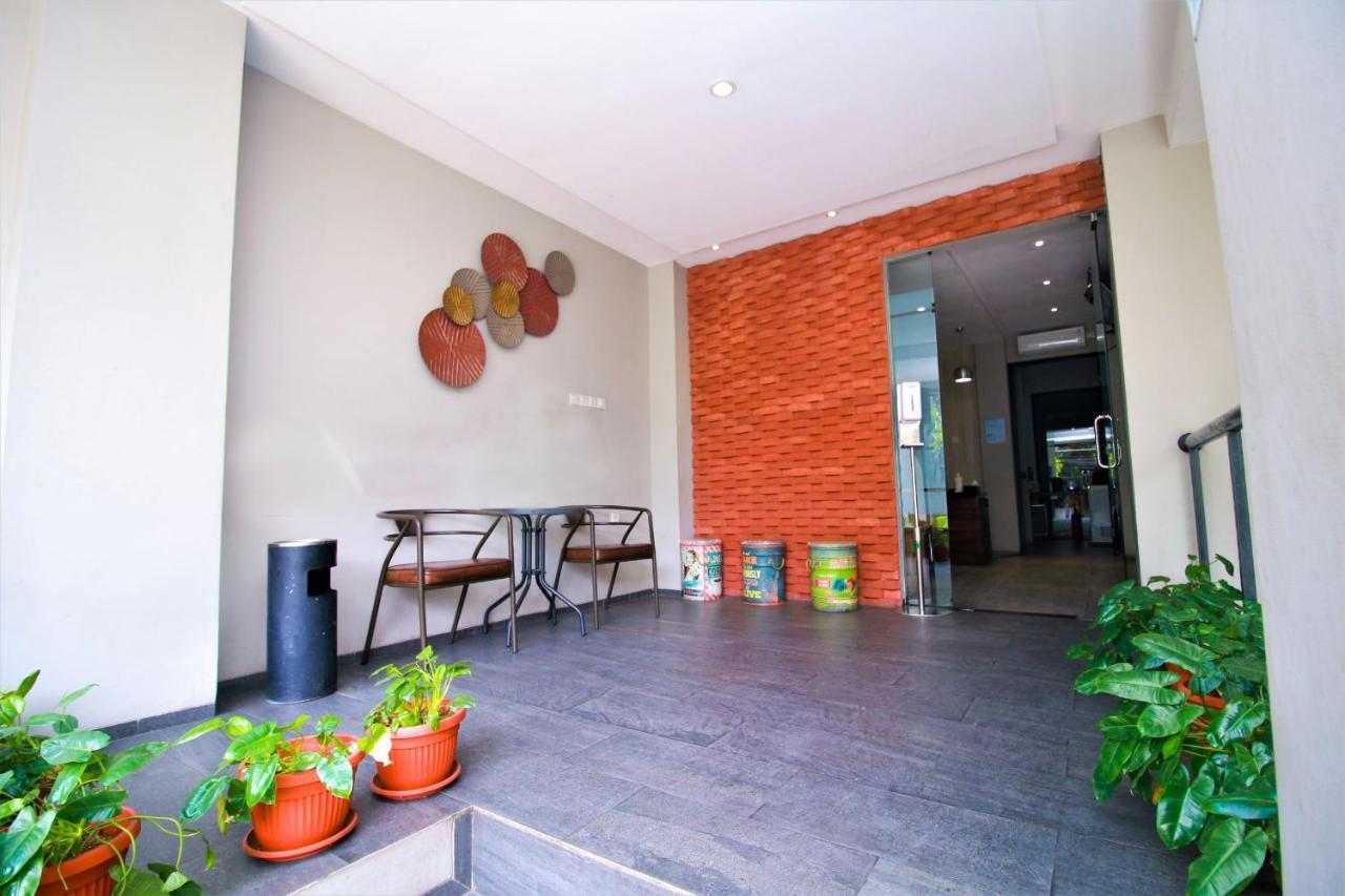 Albergue Bale Resident Yakarta Exterior foto