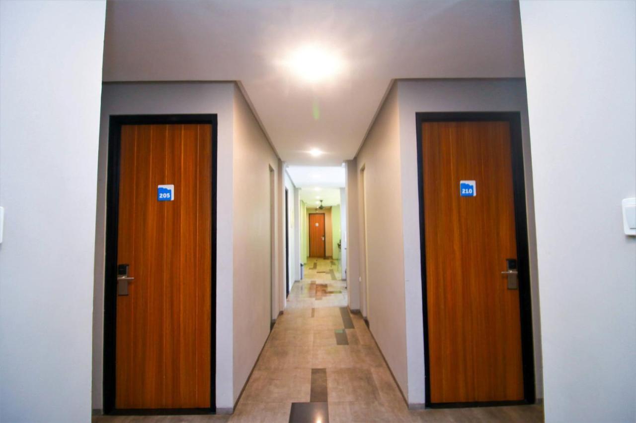 Albergue Bale Resident Yakarta Exterior foto
