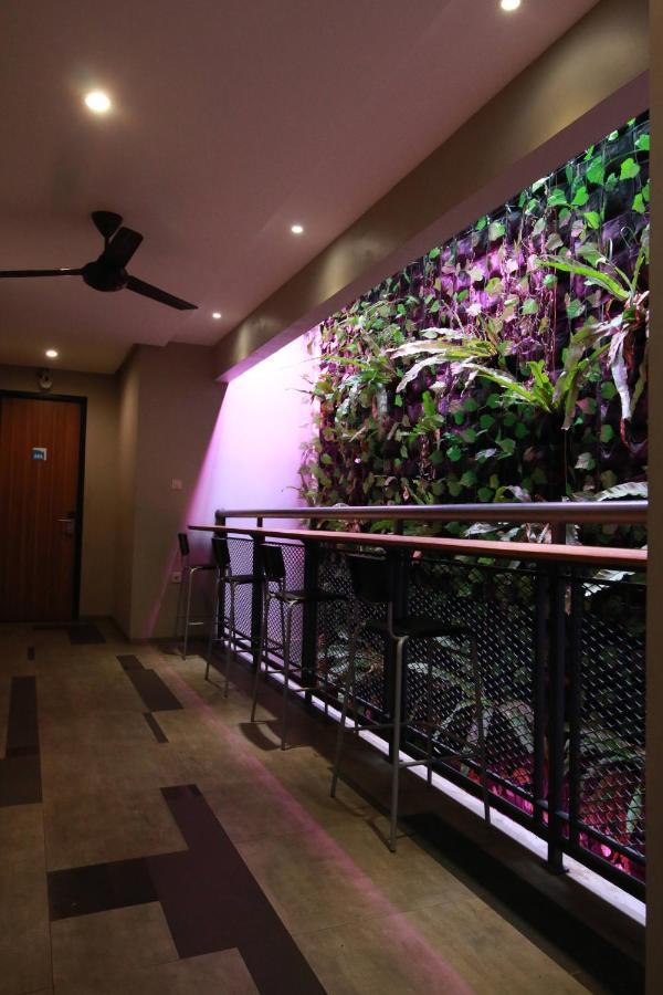 Albergue Bale Resident Yakarta Exterior foto
