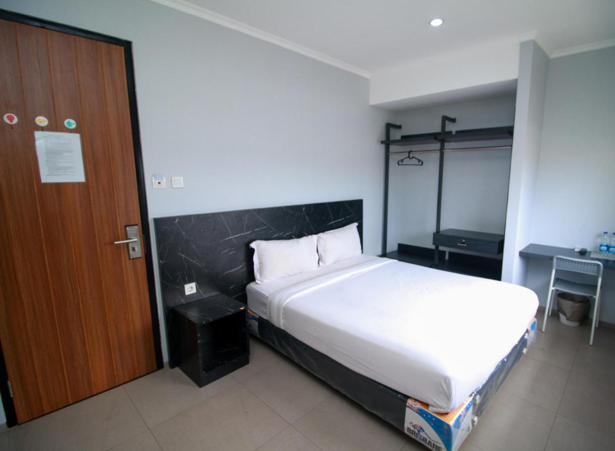 Albergue Bale Resident Yakarta Exterior foto