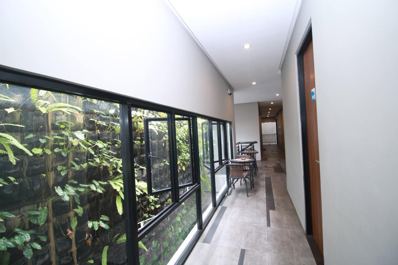 Albergue Bale Resident Yakarta Exterior foto